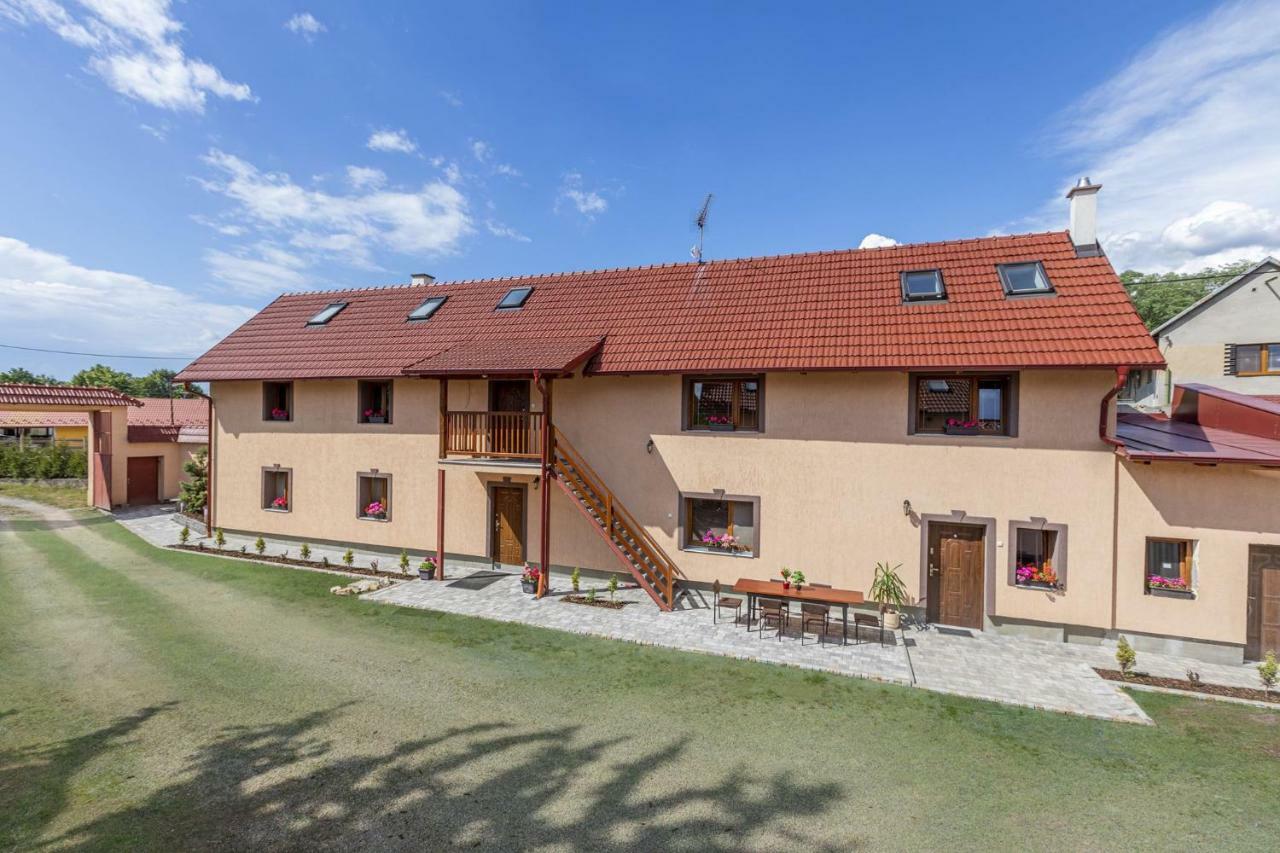 Apartmany Pod Ripem Роуднице-над-Лабем Экстерьер фото